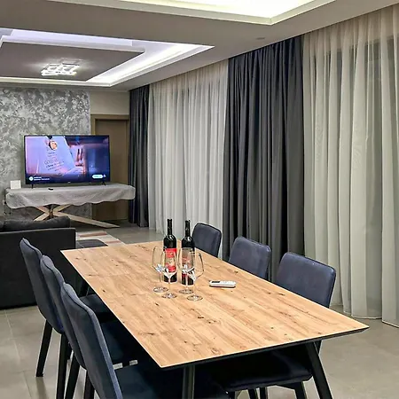 4 Bedroom In